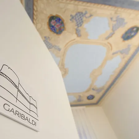 ベッド・アンド・ブレックファスト Al Castello Luxury