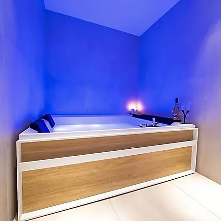 Al Castello Luxury Bed and breakfast 4*